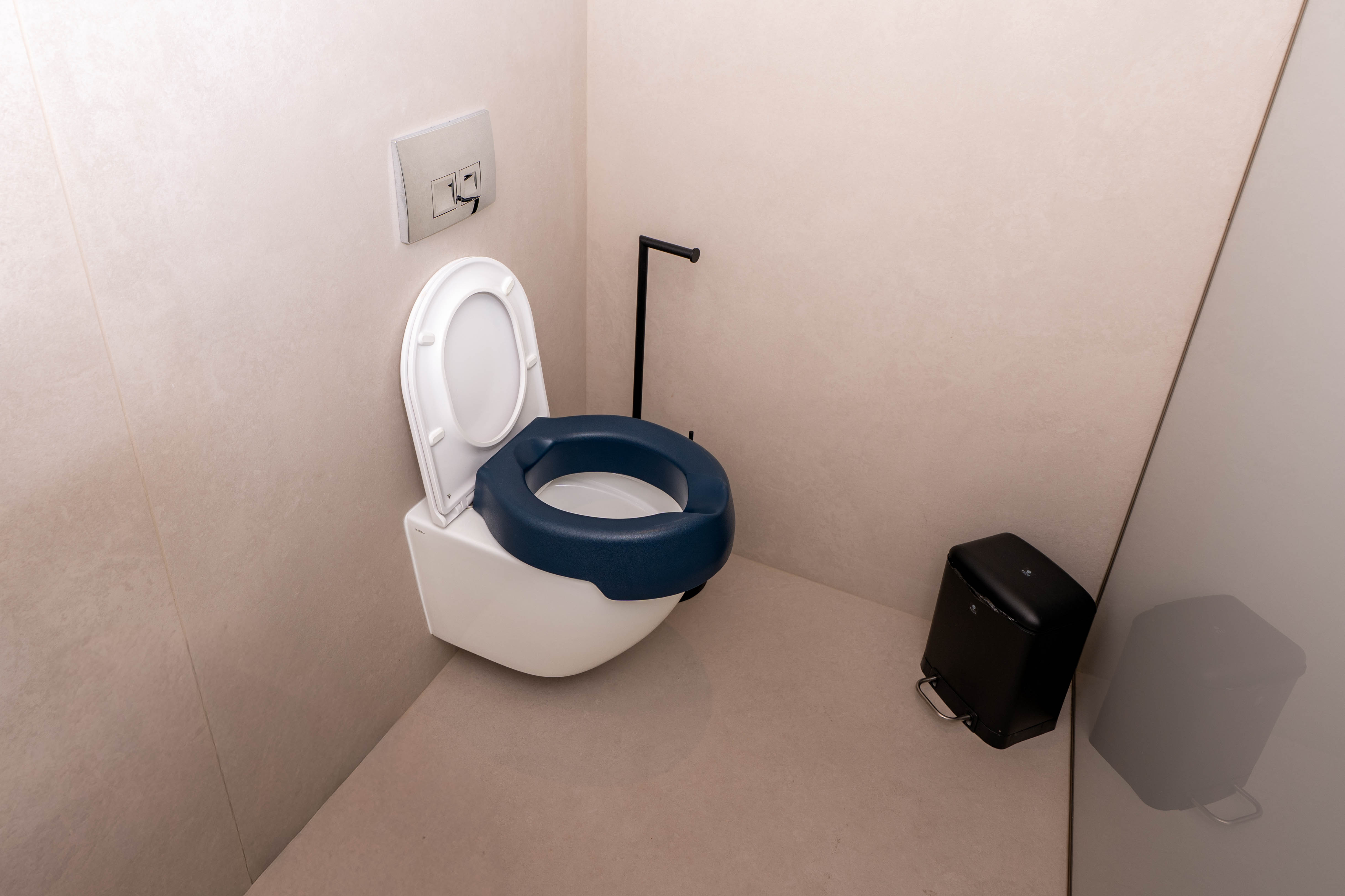 0813166_3